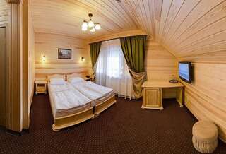 Отель Форест-хаус Татаров Стандартный двухместный номер с 2 отдельными кроватями-3
